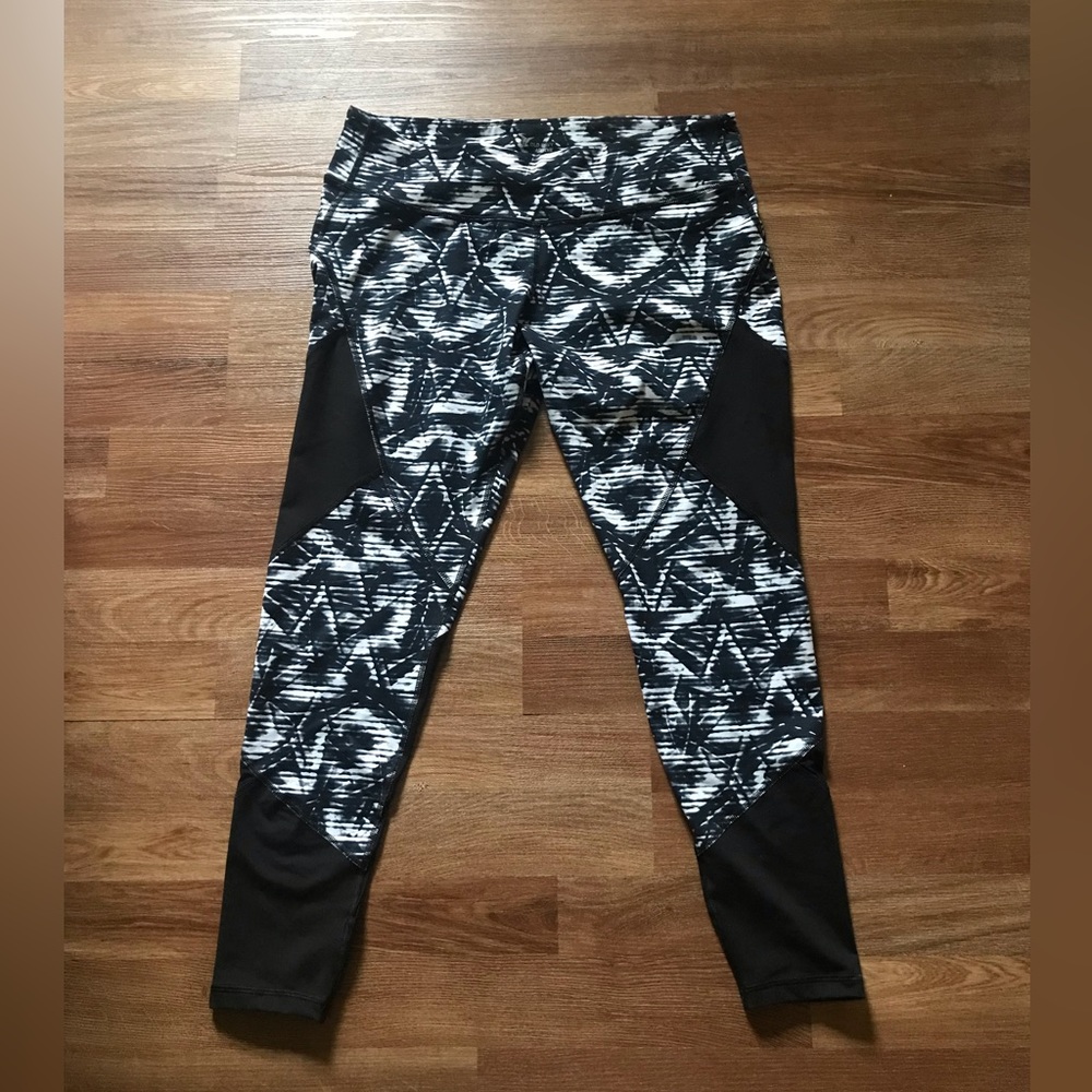 Old Navy Active Go-Dry Leggings XL